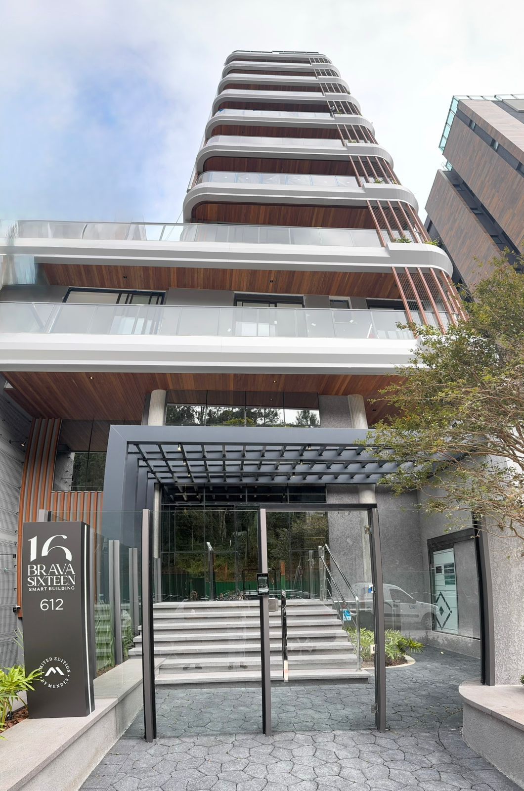 Apartamento - 2 dormitórios - 2 Suítes - localizado em Itajaí / Praia Brava