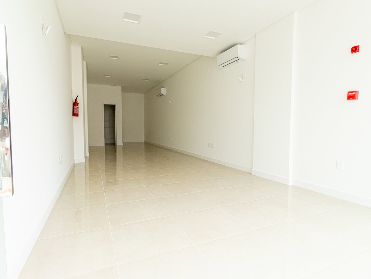Sala comercial - localizado em Balneário Camboriú / Nações