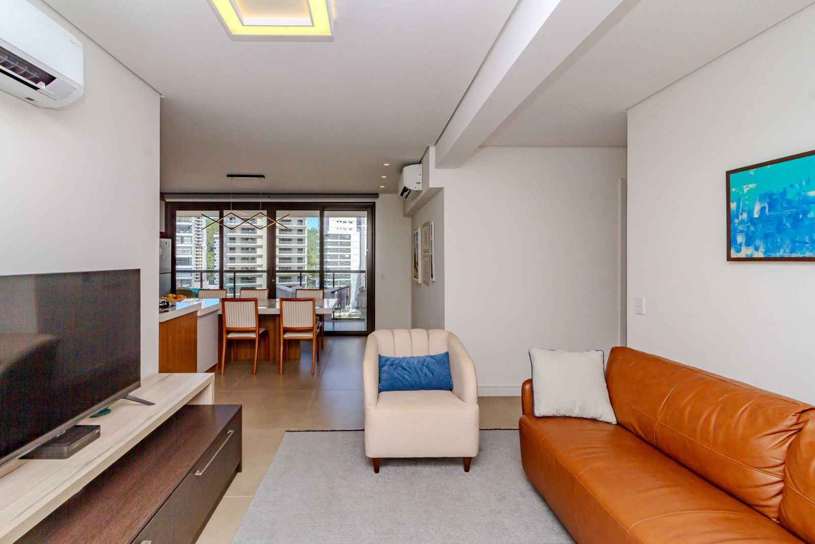 Apartamento mobiliado no Edifício Gran Marine – 1 suíte + 2 demi suítes | Bairro Fazenda | Itajaí