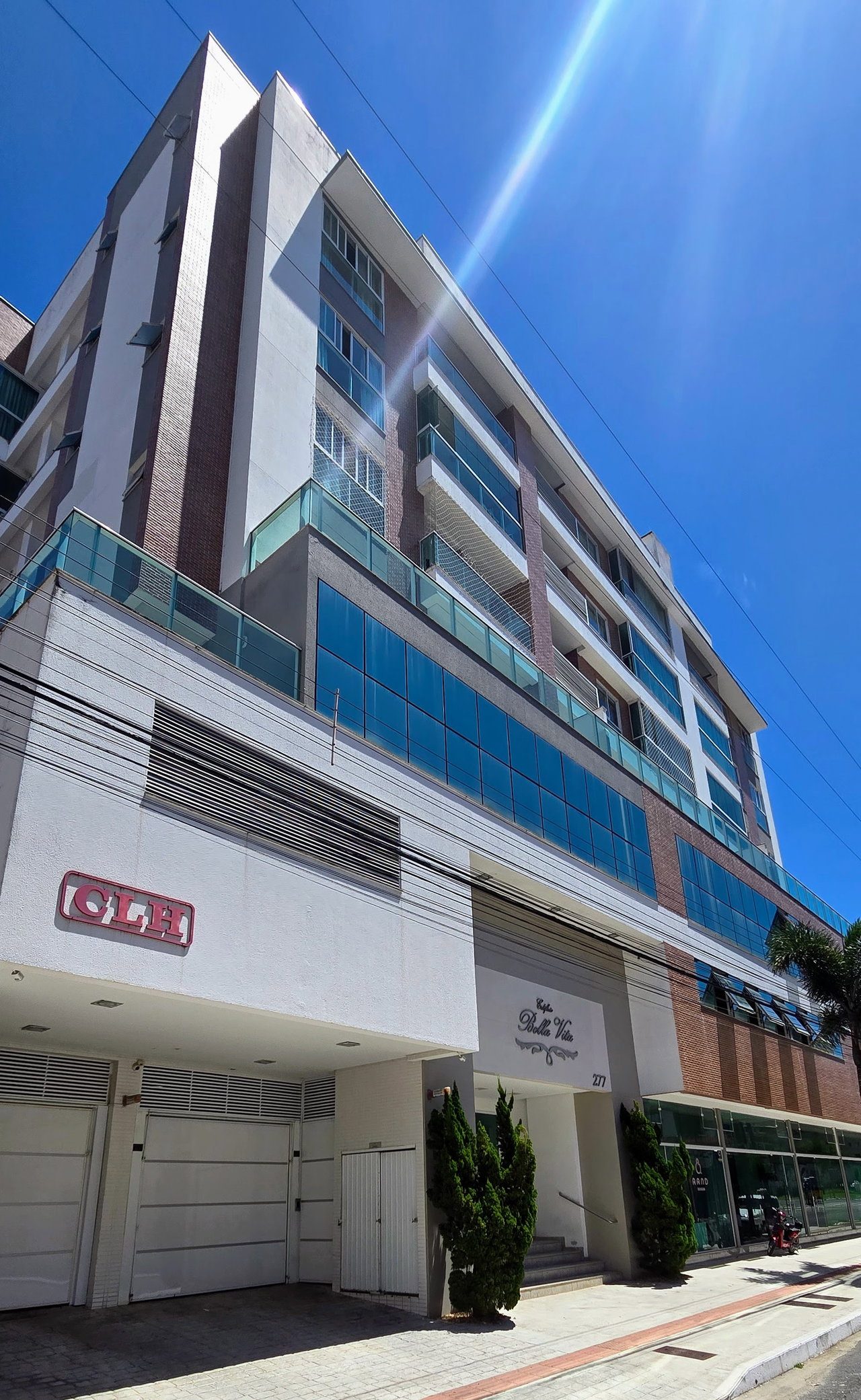 Apartamento - 2 dormitórios - 1 Suíte - localizado em Balneário Camboriú / B. Nações