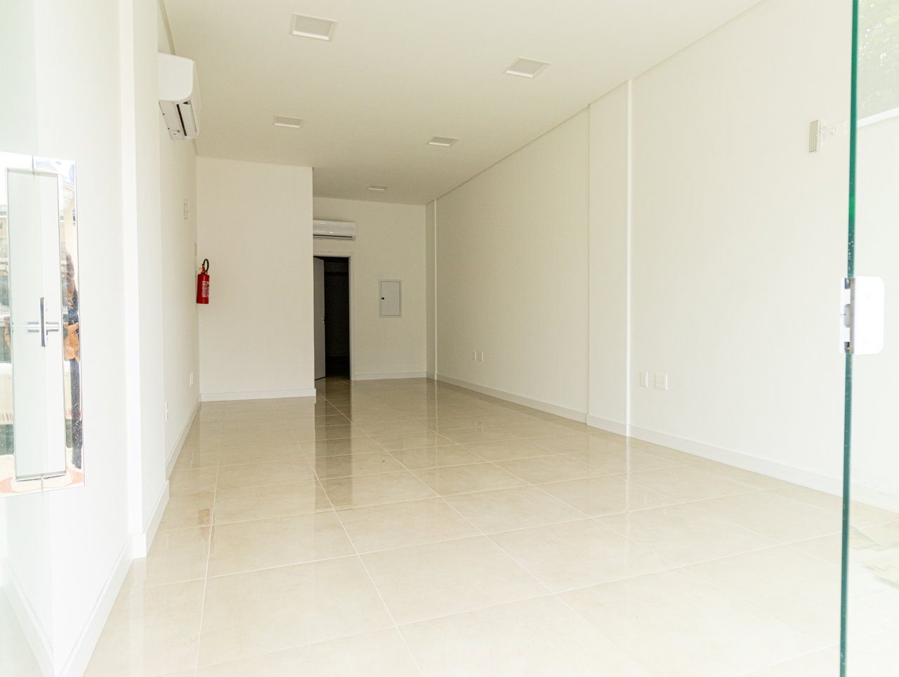 Sala comercial - localizado em Balneário Camboriú / Nações
