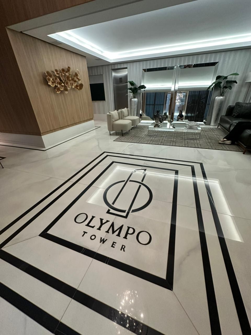 Apartamento - 4 dormitórios - 2 Suítes - localizado em Balneário Camboriú / Centro