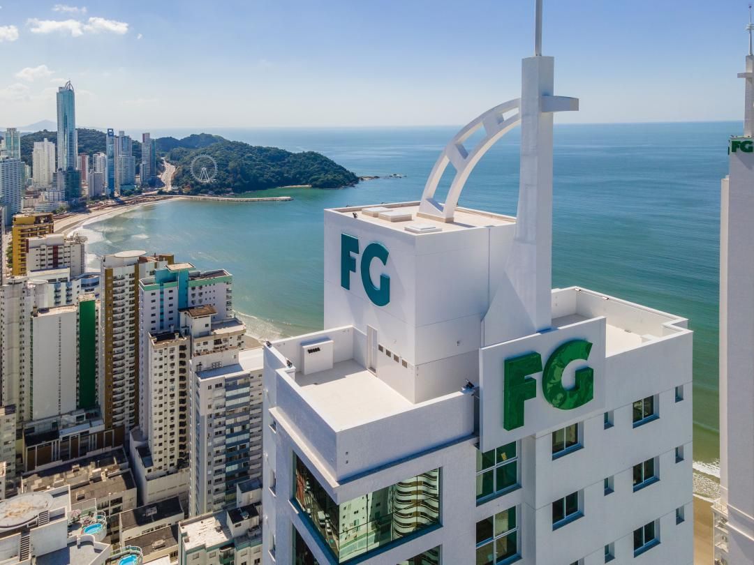 Apartamento no Eleganza Tower – 140,19 m², 4 dormitórios, 3 vagas em Balneário Camboriú