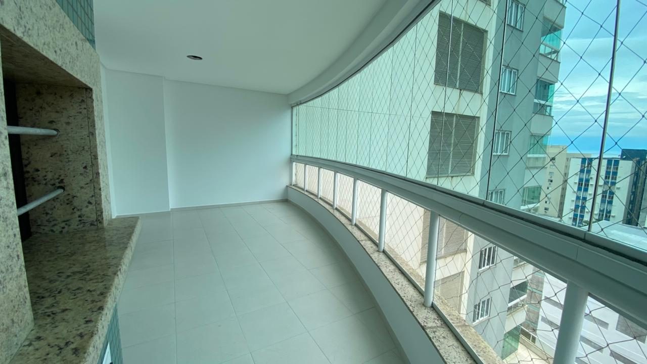 Apartamento - 3 dormitórios - 1 Suíte - localizado em Balneário Camboriú / Centro