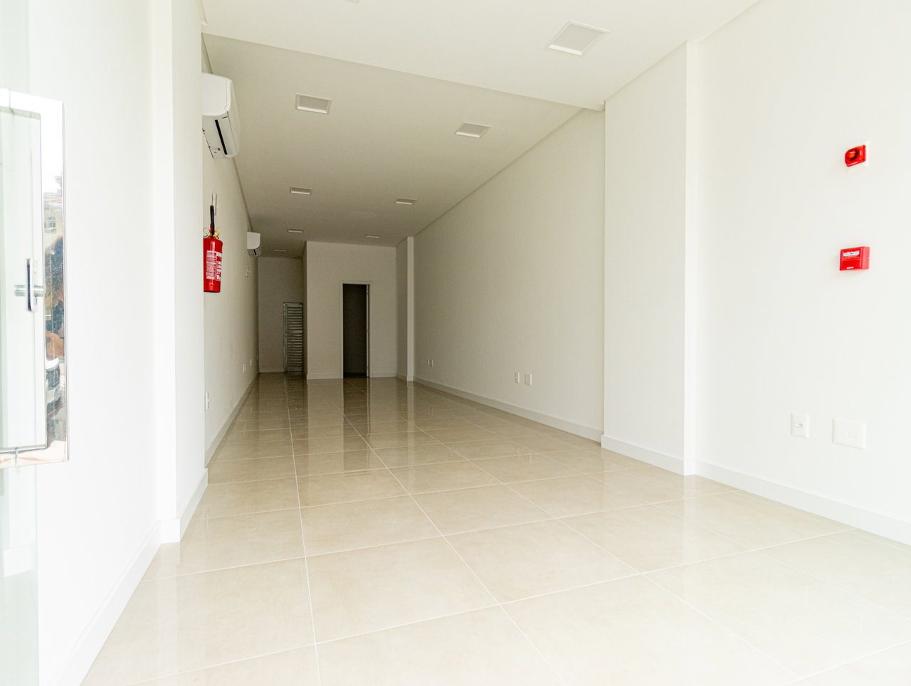 Sala comercial - localizado em Balneário Camboriú / Nações