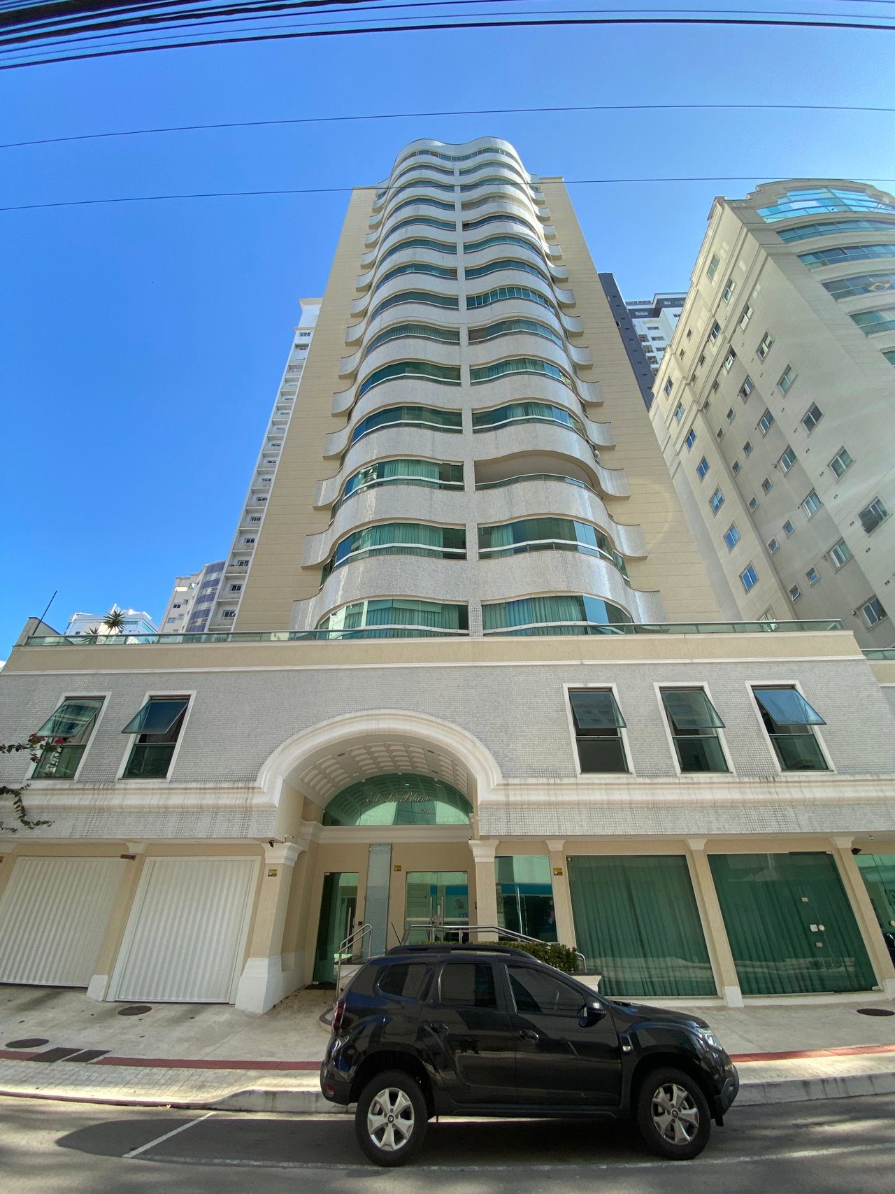 Apartamento - 3 dormitórios - 1 Suíte - localizado em Balneário Camboriú / Pioneiros