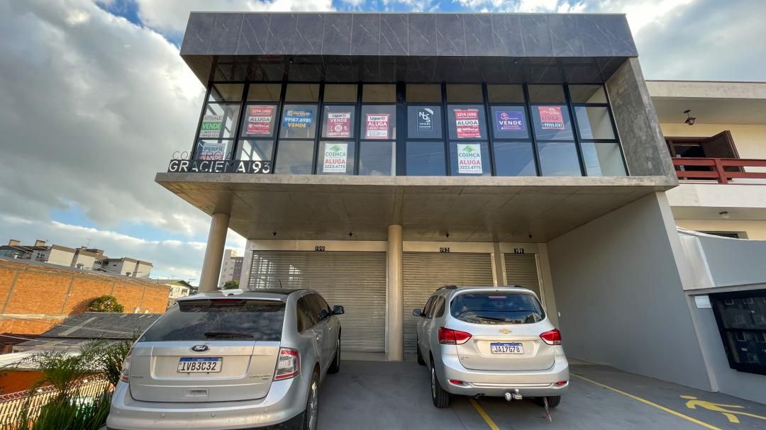 Sala comercial nova a venda no bairro Sagrada Família